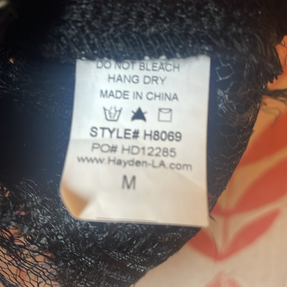 Hayden, LOS ANGELES black blouse with a feathery fun fabric. Size M - Picture 6 of 6